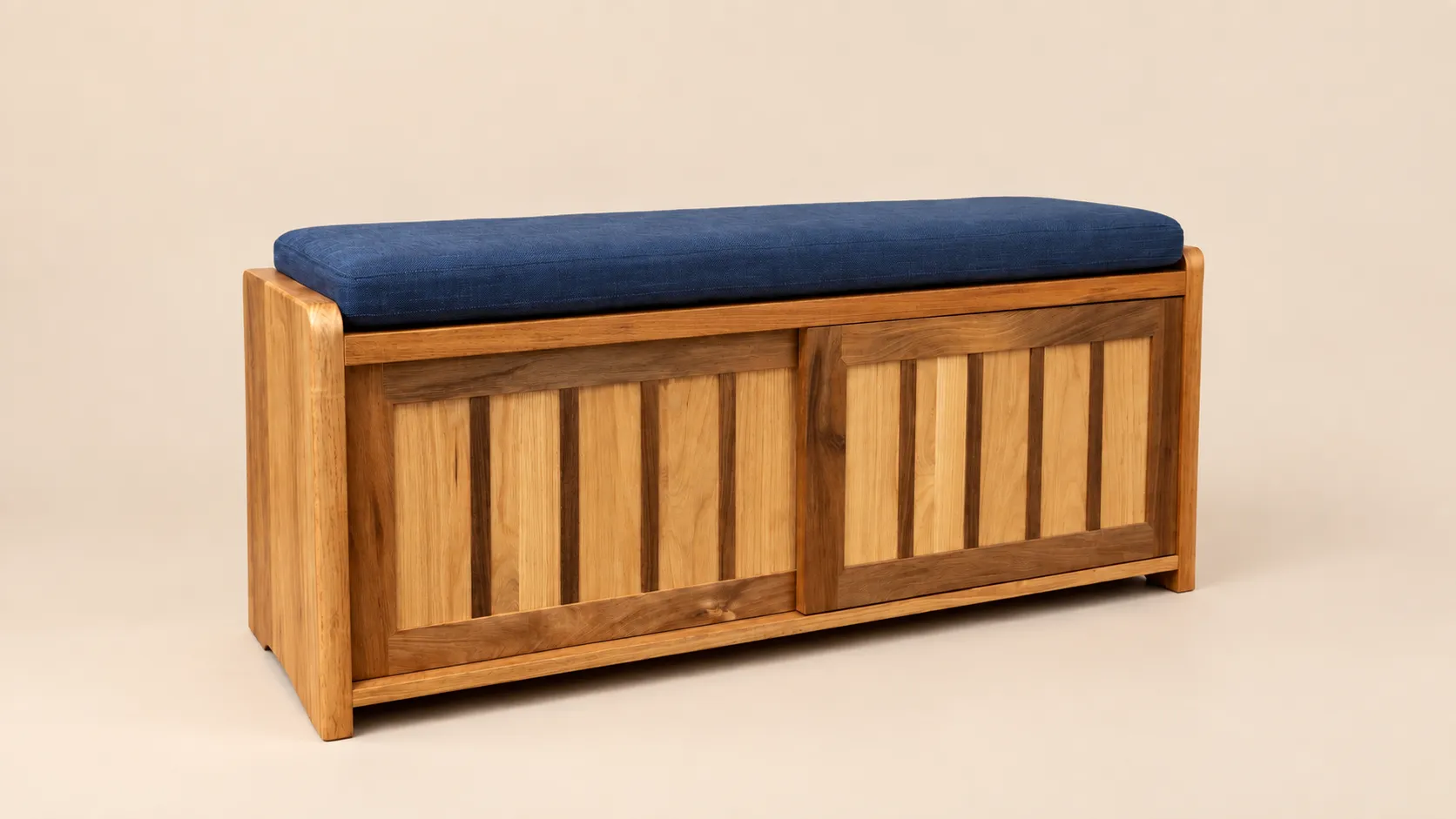 Sunduk Bench